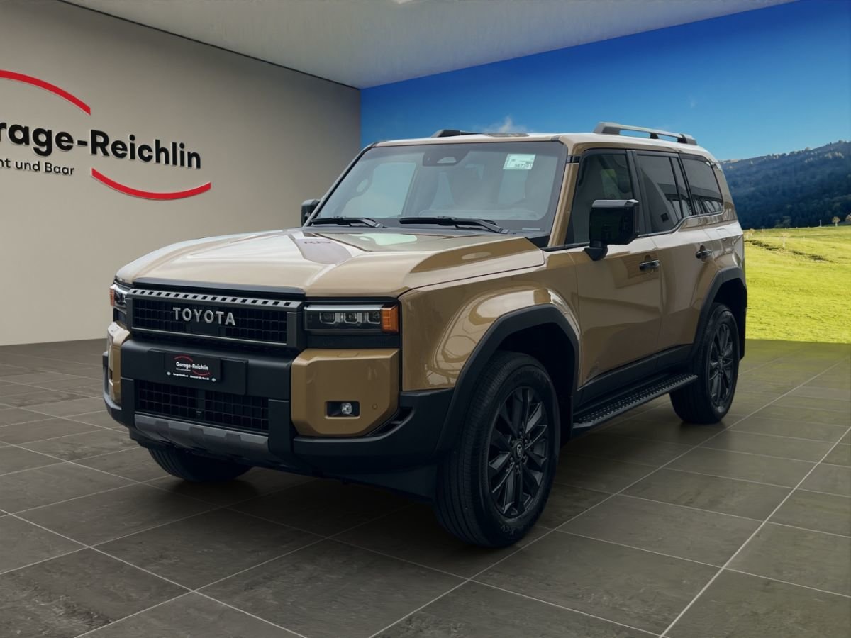 TOYOTA Land Cruiser 2.8 D Invincible 5P