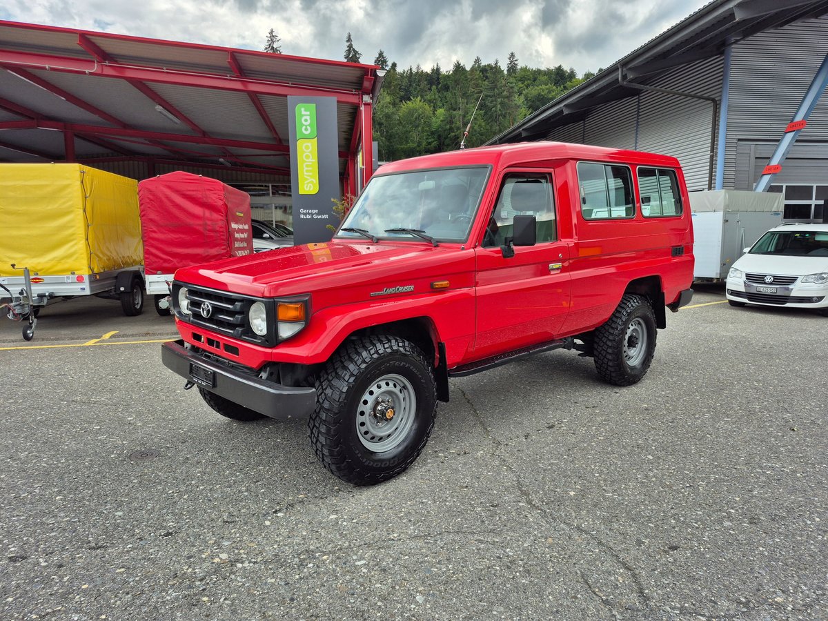 TOYOTA Land Cruiser 400 Hdt Long 4.2D