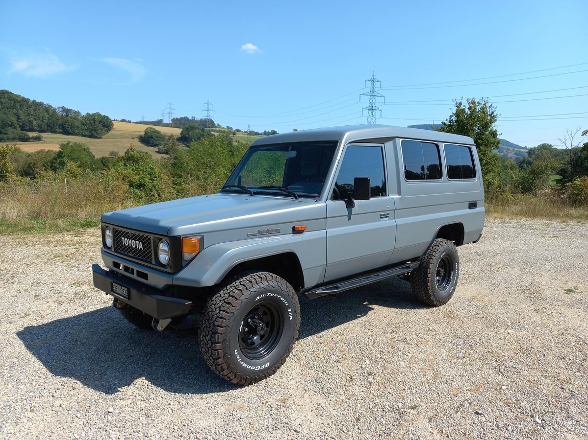 TOYOTA Land Cruiser 400 Hdt Long 4.2D, Diesel, Occasion / Gebraucht, Handschaltung - 7