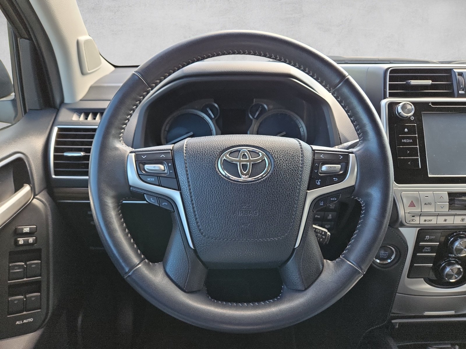 TOYOTA Land Cruiser 2.8 D 200 Style, Diesel, Occasion / Gebraucht, Automat - 6