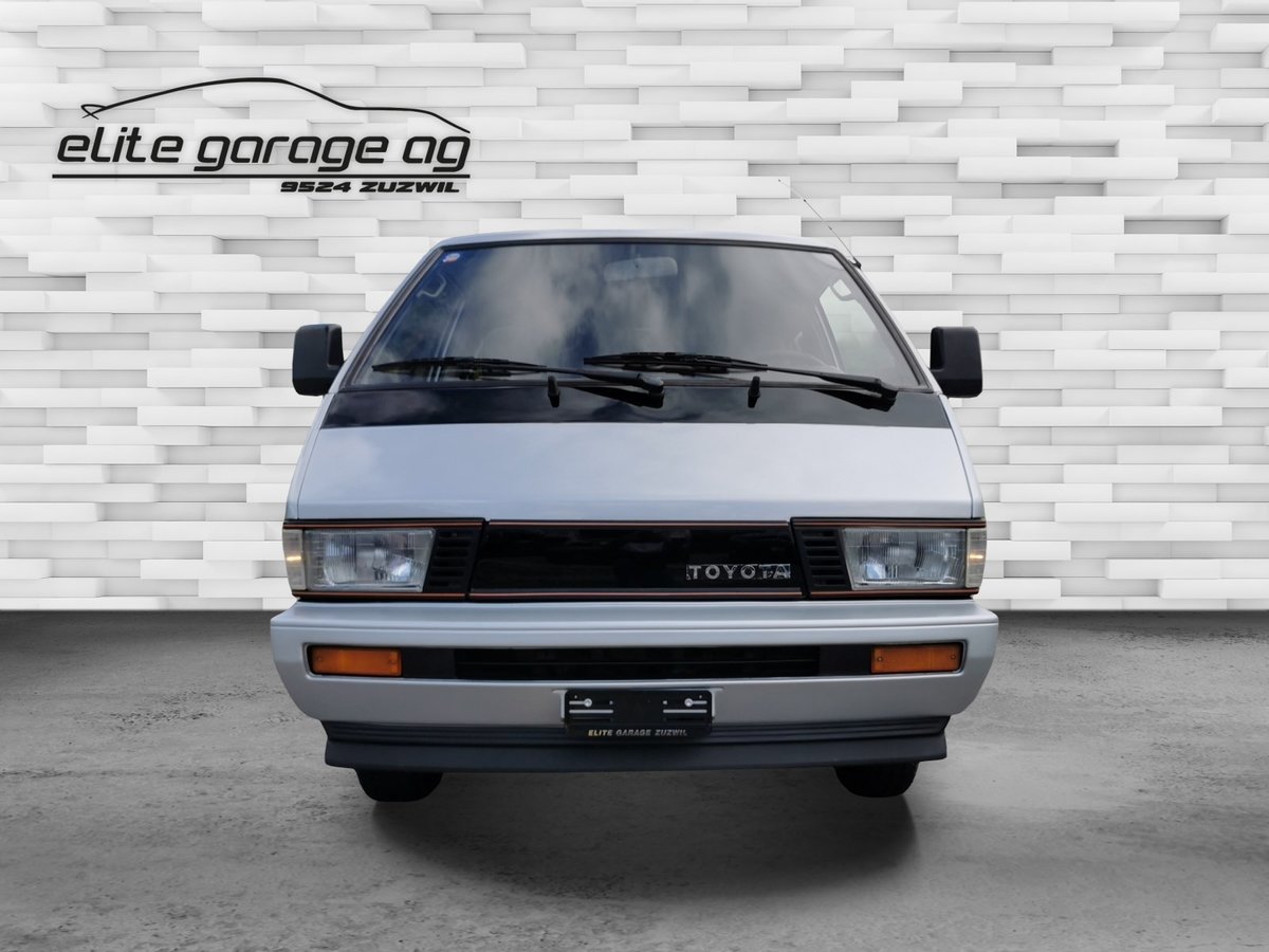 TOYOTA Model-F 2.2 Super Saloon, Petrol, Classic, Automatic - 2