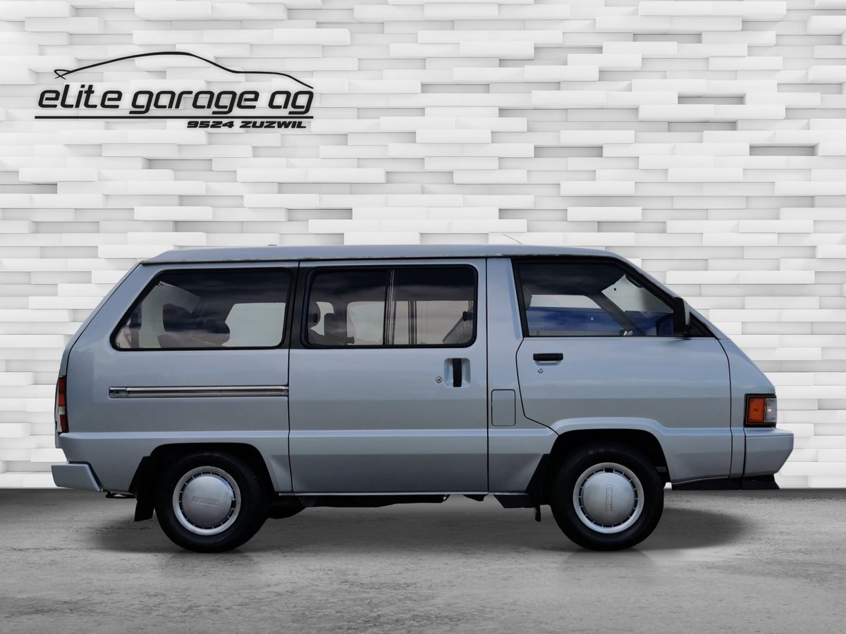 TOYOTA Model-F 2.2 Super Saloon, Petrol, Classic, Automatic - 4