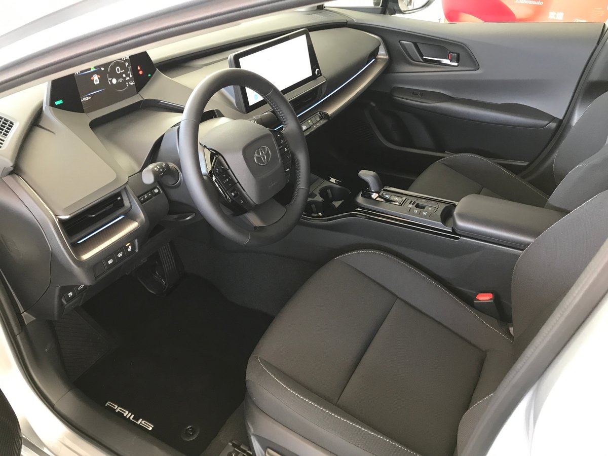 TOYOTA Prius 2.0 VVT-i Plug-in Hybrid Style, Plug-in-Hybrid Petrol/Electric, New car, Automatic - 7