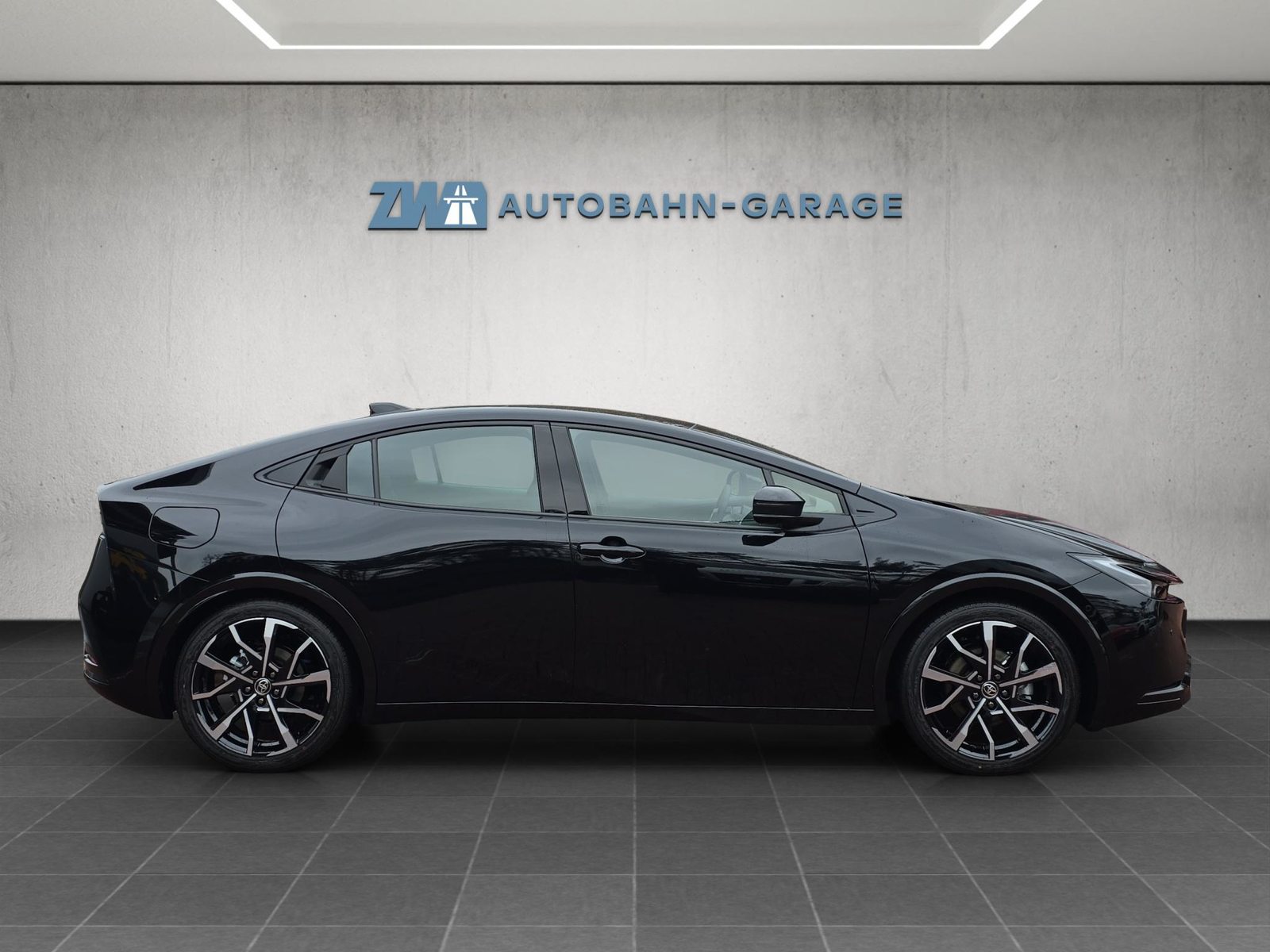 TOYOTA Prius 2.0 Plug-In-Hybrid Premium, Plug-in-Hybrid Benzina/Elettrica, Auto nuove, Automatico - 6