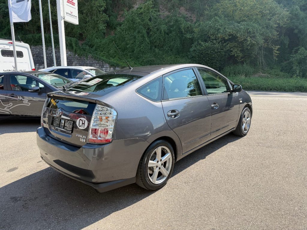 TOYOTA PRIUS 1.5 VVTi HSD, Hybride Intégral Essence/Électricité, Occasion / Utilisé, Automatique - 5