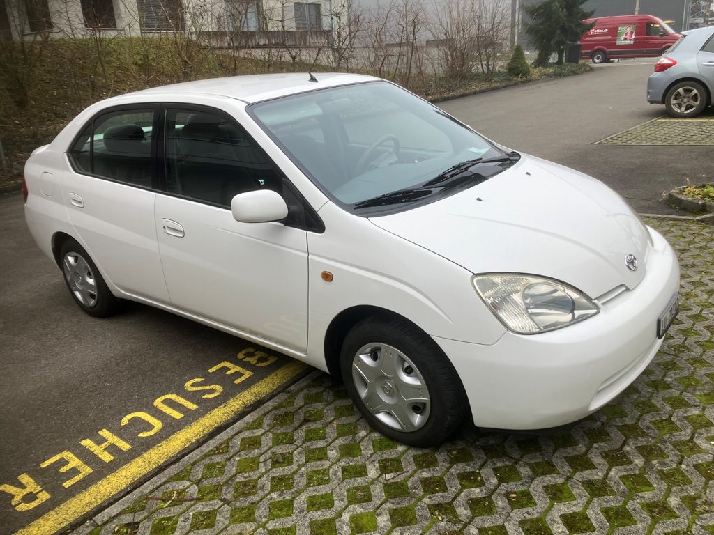 TOYOTA Prius 1.5 16V Hybrid, Benzin, Occasion / Gebraucht, Automat - 5
