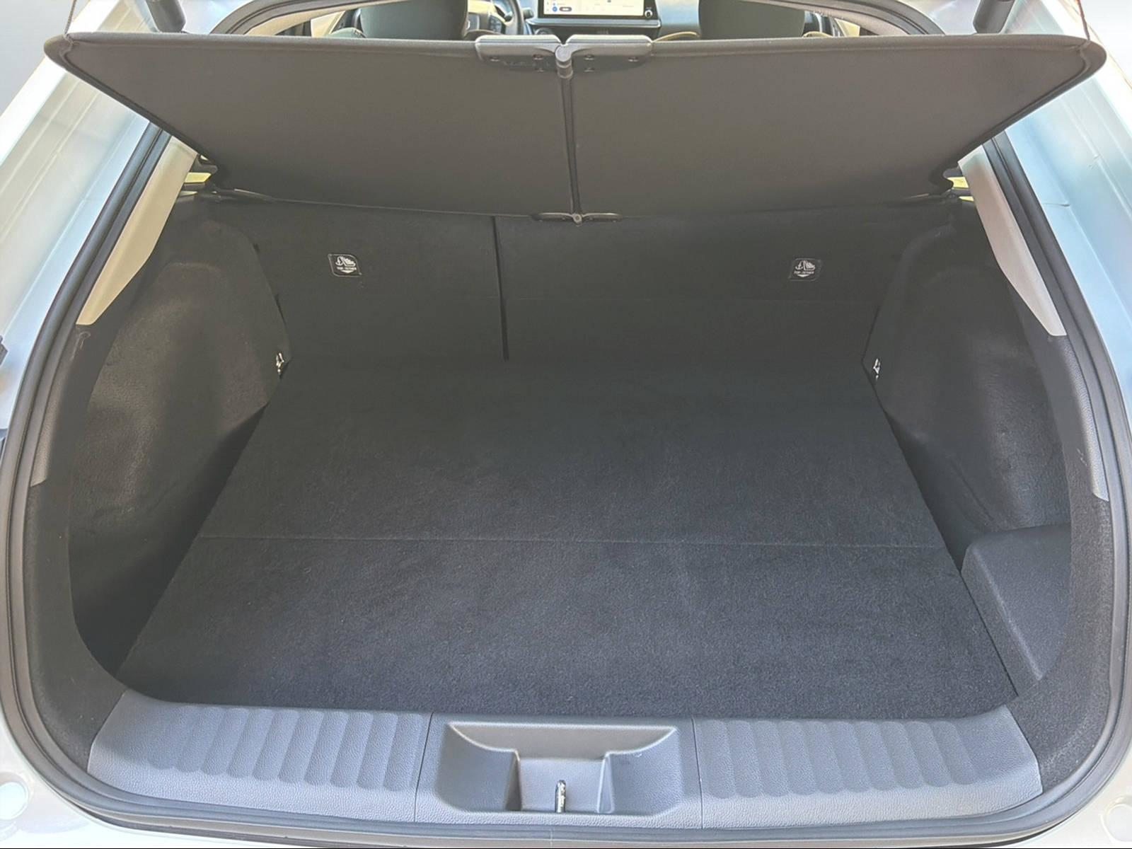 TOYOTA Prius 2.0 Plug-In-Hybrid Style, Plug-in-Hybrid Benzina/Elettrica, Occasioni / Usate, Automatico - 7