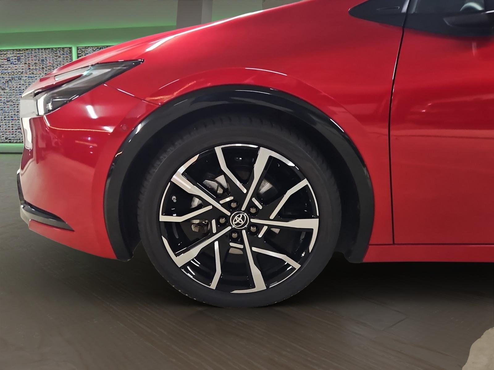 TOYOTA Prius 2.0 Plug-In-Hybrid Premium, Plug-in-Hybrid Petrol/Electric, Second hand / Used, Automatic - 6