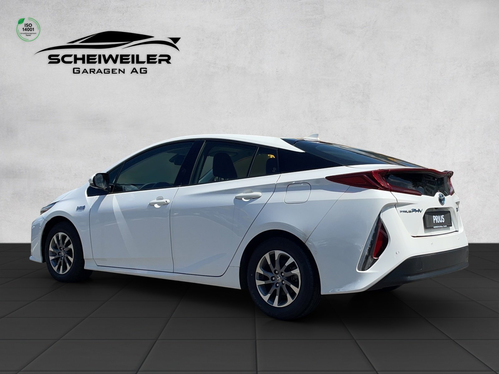 TOYOTA Prius 1.8 VVTi HSD Plug-In Pre, Benzina, Occasioni / Usate, Automatico - 3
