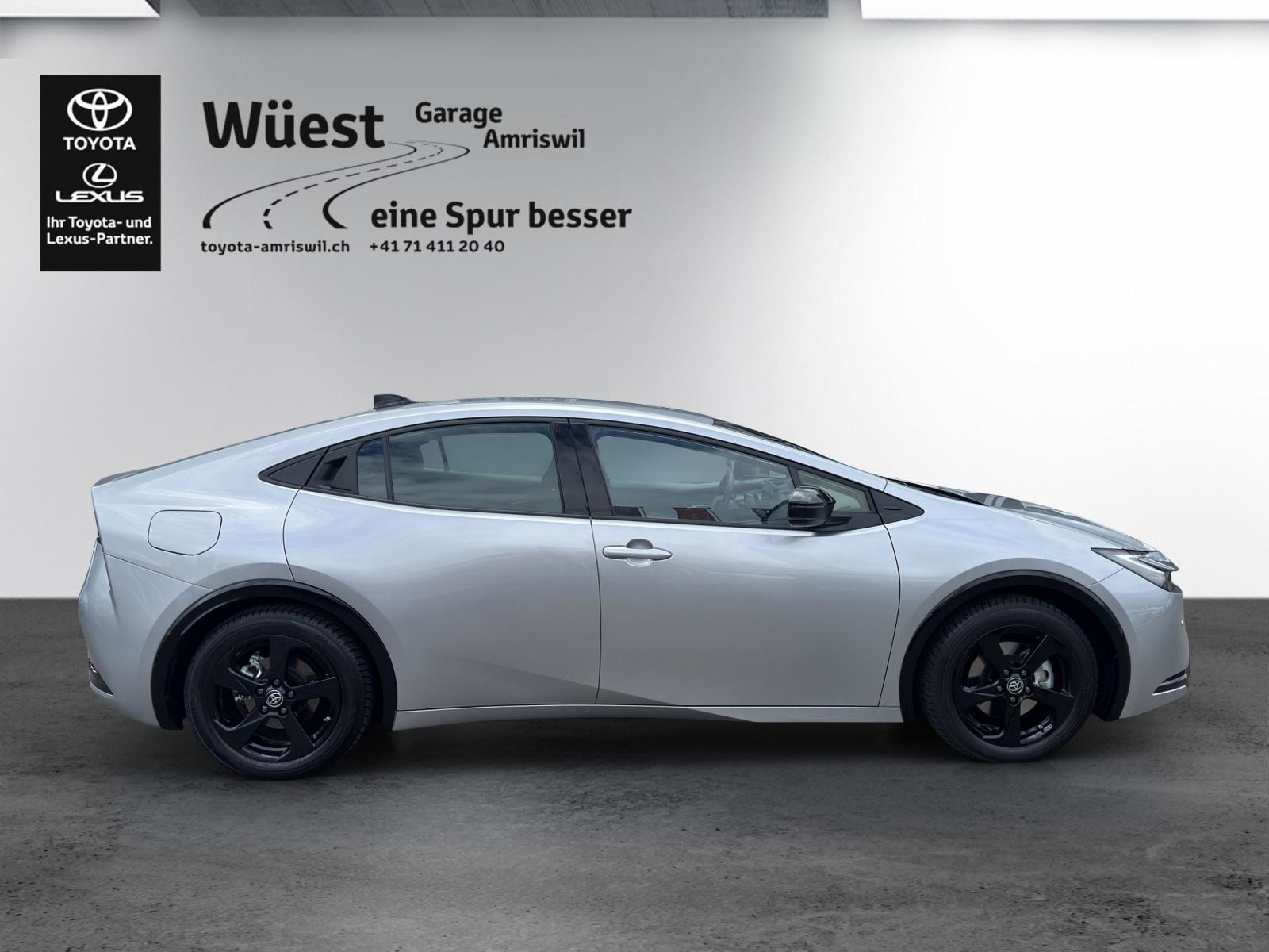TOYOTA Prius 2.0 Plug-In-Hybrid Style, Plug-in-Hybrid Petrol/Electric, Second hand / Used, Automatic - 6