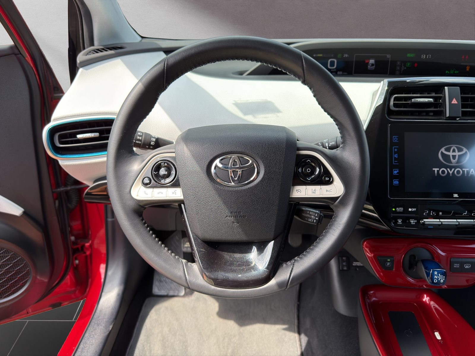TOYOTA Prius 1.8 VVTi HSD Plug-In Premium, Plug-in-Hybrid Petrol/Electric, Second hand / Used, Automatic - 5