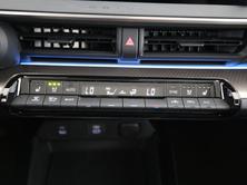 TOYOTA Prius 2.0 Plug-In-Hybrid Premium, Plug-in-Hybrid Benzin/Elektro, Occasion / Gebraucht, Automatik - 7
