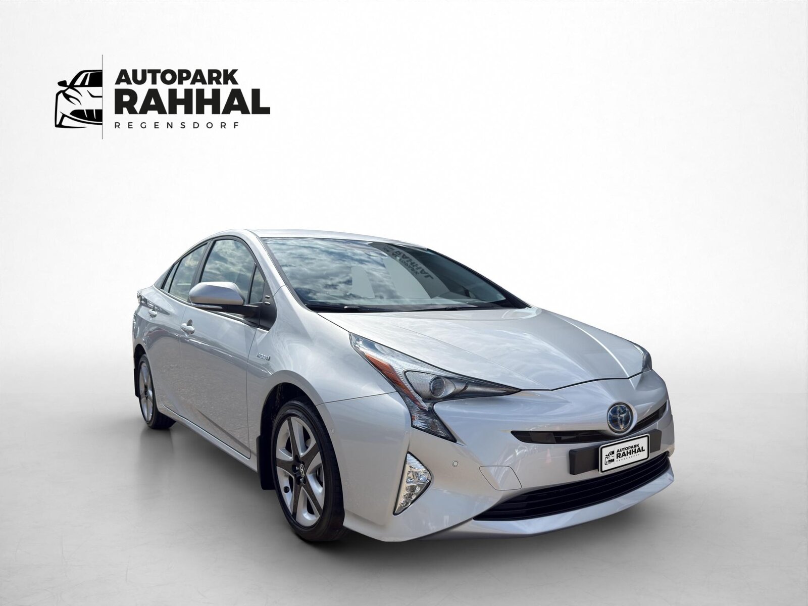 TOYOTA Prius 1.8 VVTi HSD Sol Premium, Hybride Intégral Essence/Électricité, Occasion / Utilisé, Automatique - 4
