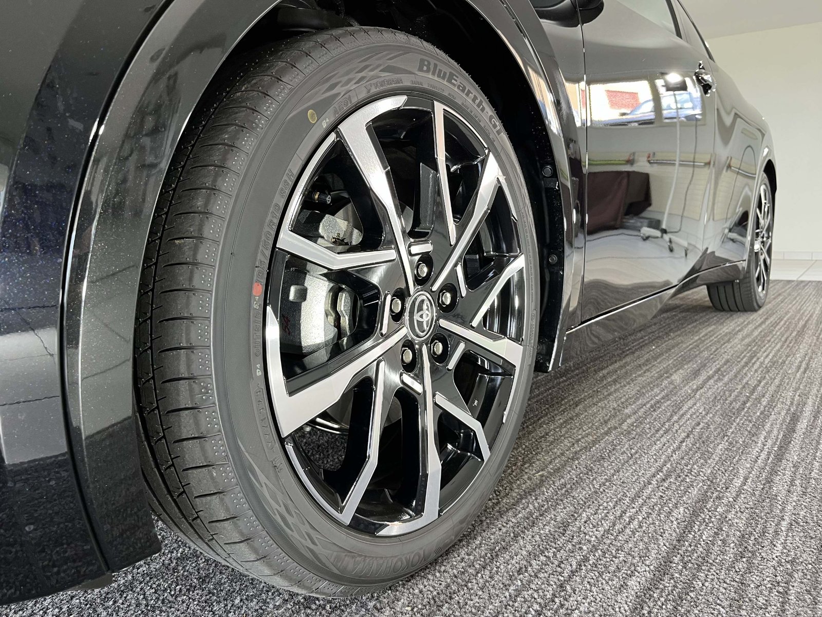 TOYOTA Prius 2.0 Plug-In-Hybrid Style, Plug-in-Hybrid Benzina/Elettrica, Auto dimostrativa, Automatico - 5