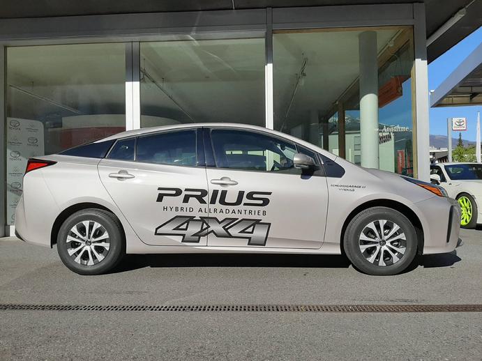 TOYOTA Prius 1.8 VVTi HSD Comfort AWD-i, Voll-Hybrid Benzin/Elektro, Vorführwagen, Automat