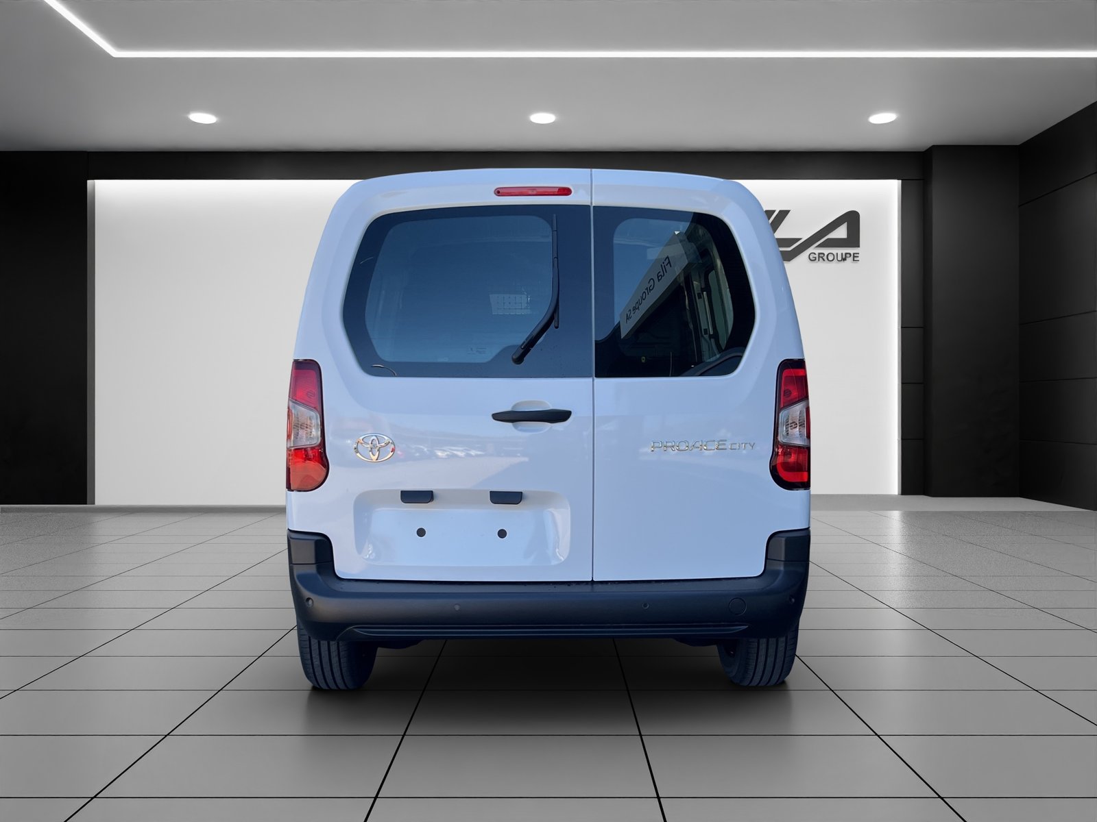 TOYOTA PROACE CITY van L1 1.2 Active, Essence, Voiture nouvelle, Manuelle - 5