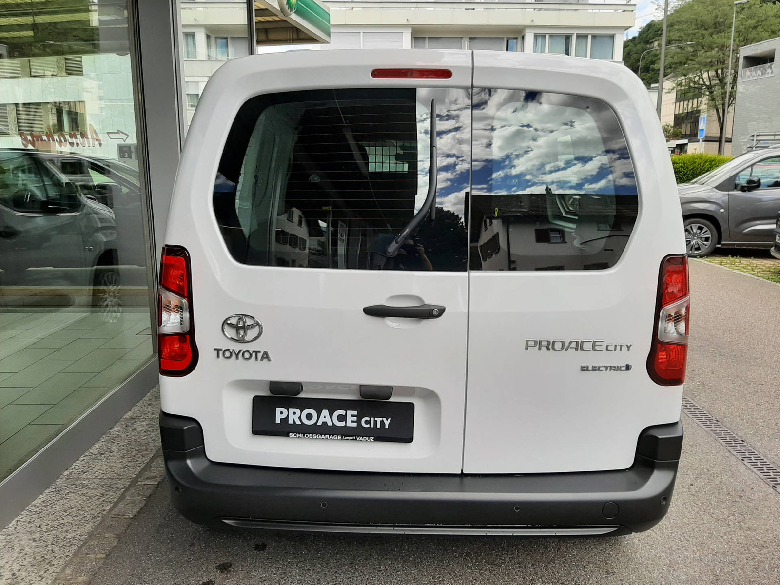 TOYOTA PROACE CITY Van L1 50KWh Active, Electric, New car, Automatic - 6