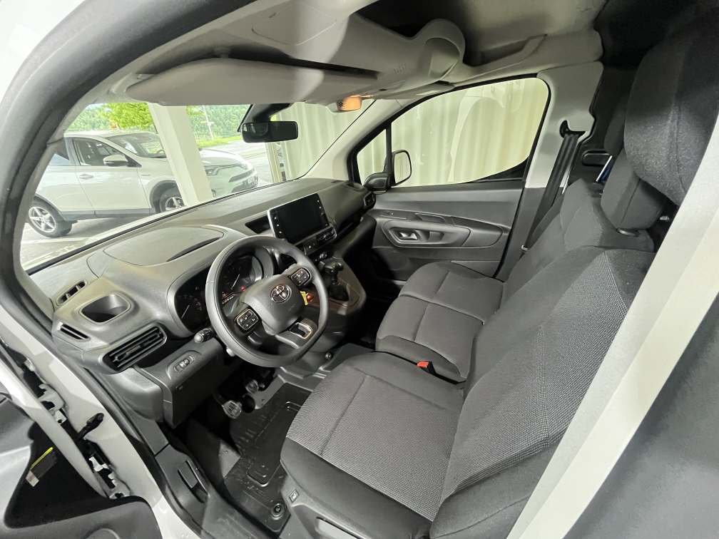 TOYOTA PROACE CITY Van L1 1.5 D Active, Diesel, Auto nuove, Manuale - 5