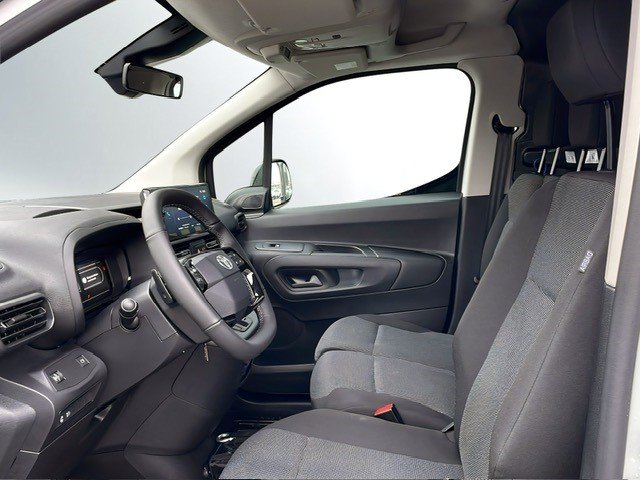 TOYOTA Proace City Van EV 50 kWh Active Medium, Electric, New car, Automatic - 5