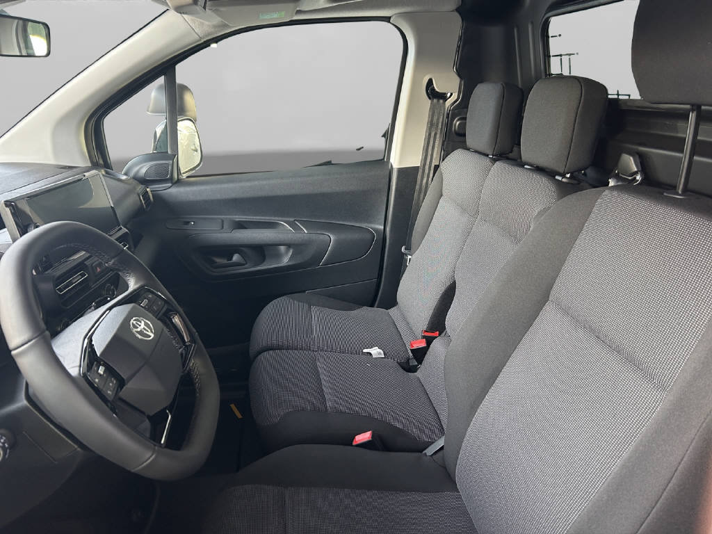 TOYOTA PROACE CITY Van L1 1.5 D Activ 46954/117, Diesel, Neuwagen, Automat - 4