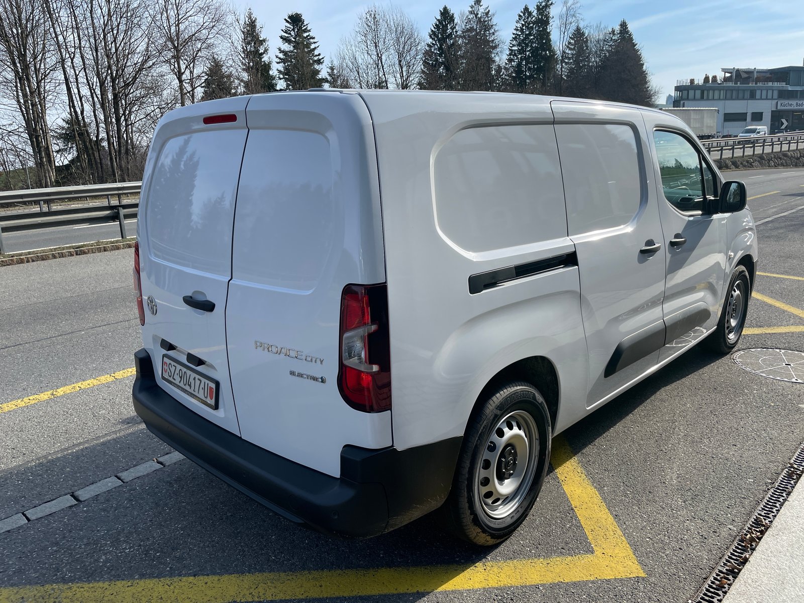 TOYOTA Proace City Van EV 50 kWh Advanced Long mit Holzboden, Électrique, Voiture nouvelle, Automatique - 5