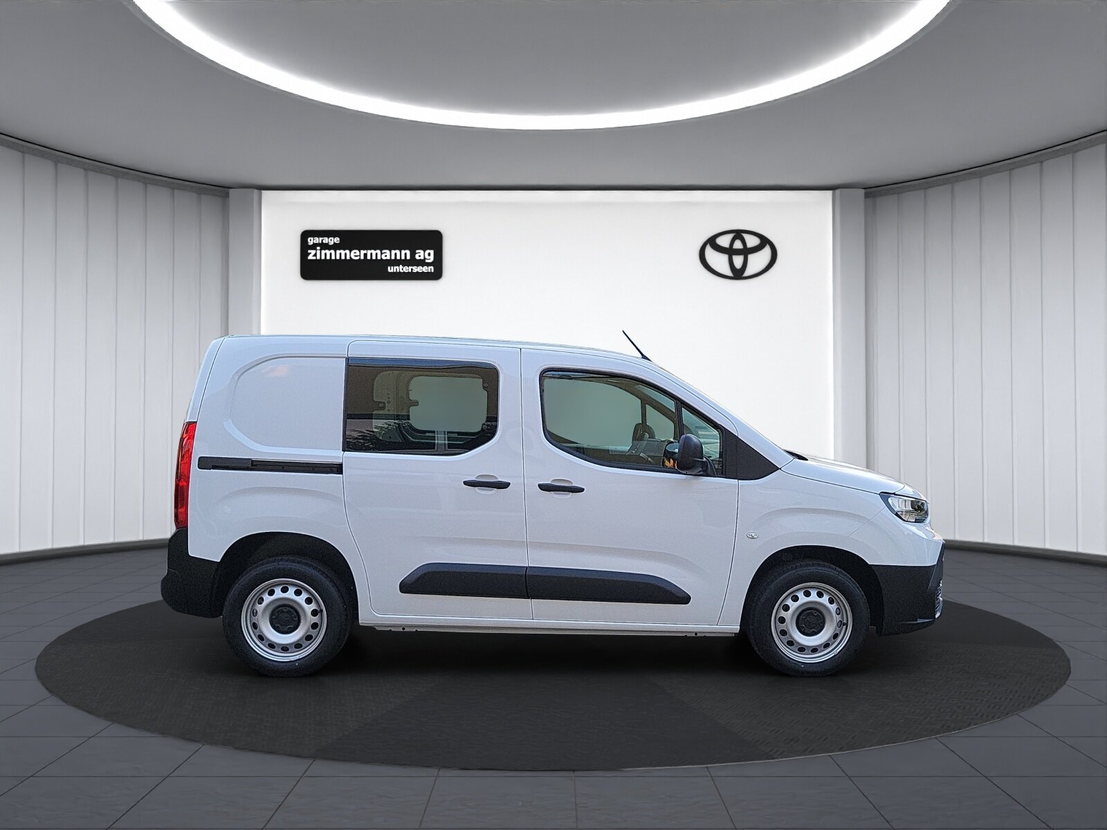 TOYOTA PROACE CITY Van L1 1.2 Active, Essence, Voiture nouvelle, Manuelle - 5