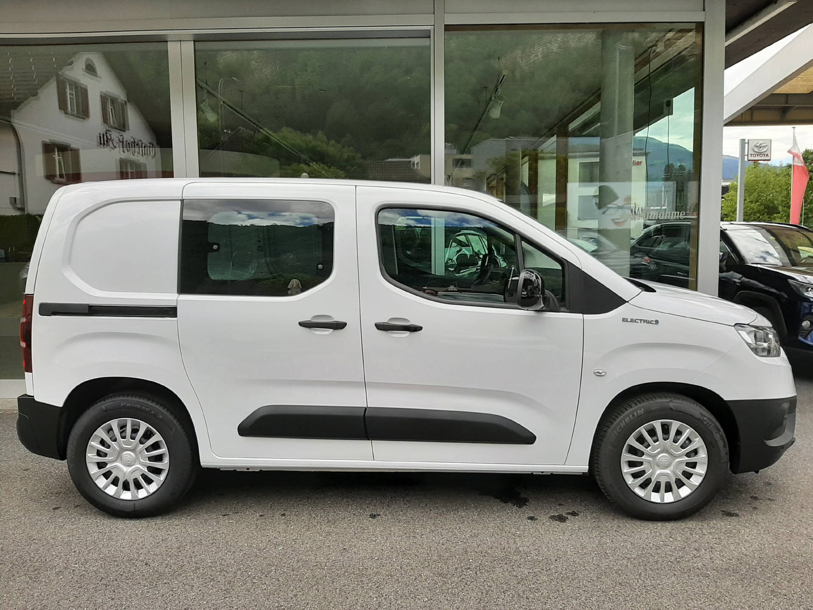 TOYOTA PROACE CITY Van L1 50KWh Active, Elektro, Occasion / Gebraucht, Automatik - 2
