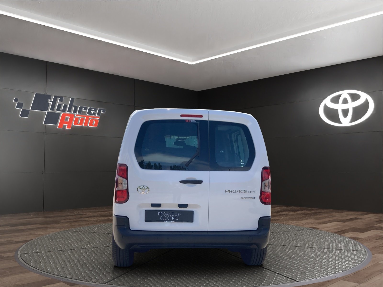 TOYOTA PROACE CITY Van L1 52KWh Advanced, Électrique, Occasion / Utilisé, Automatique - 5