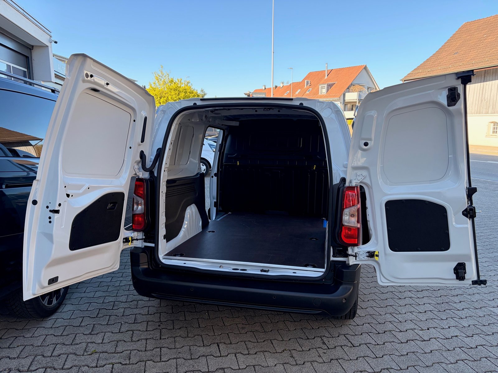 TOYOTA PROACE CITY Langversion, Diesel, Second hand / Used, Manual - 5