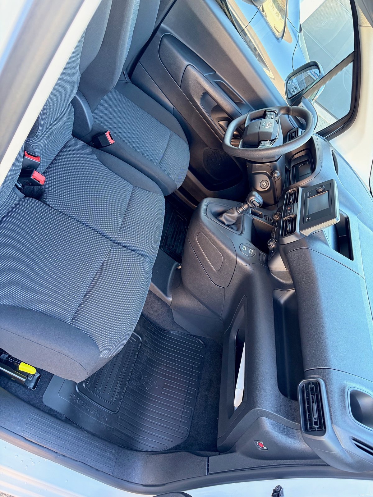 TOYOTA PROACE CITY Langversion, Diesel, Second hand / Used, Manual - 6