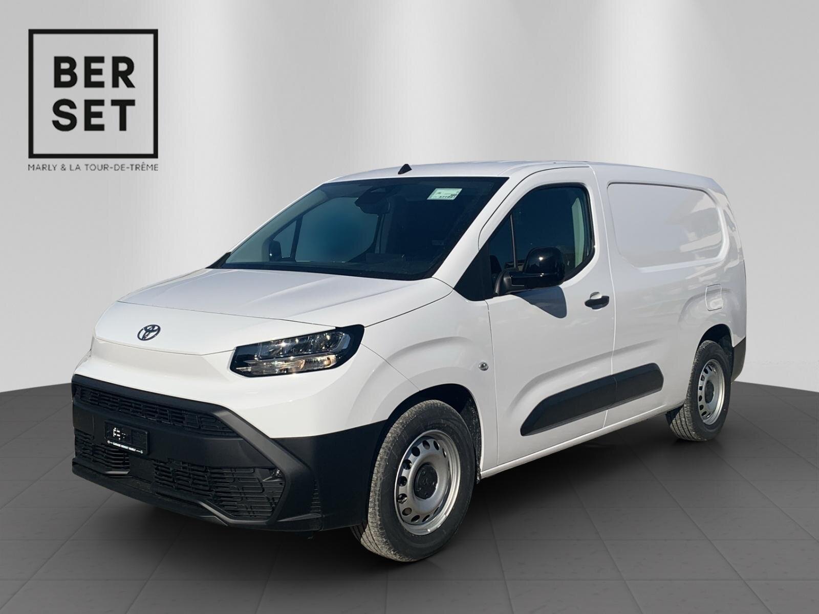 TOYOTA PROACE CITY Van L2 52KWh Active