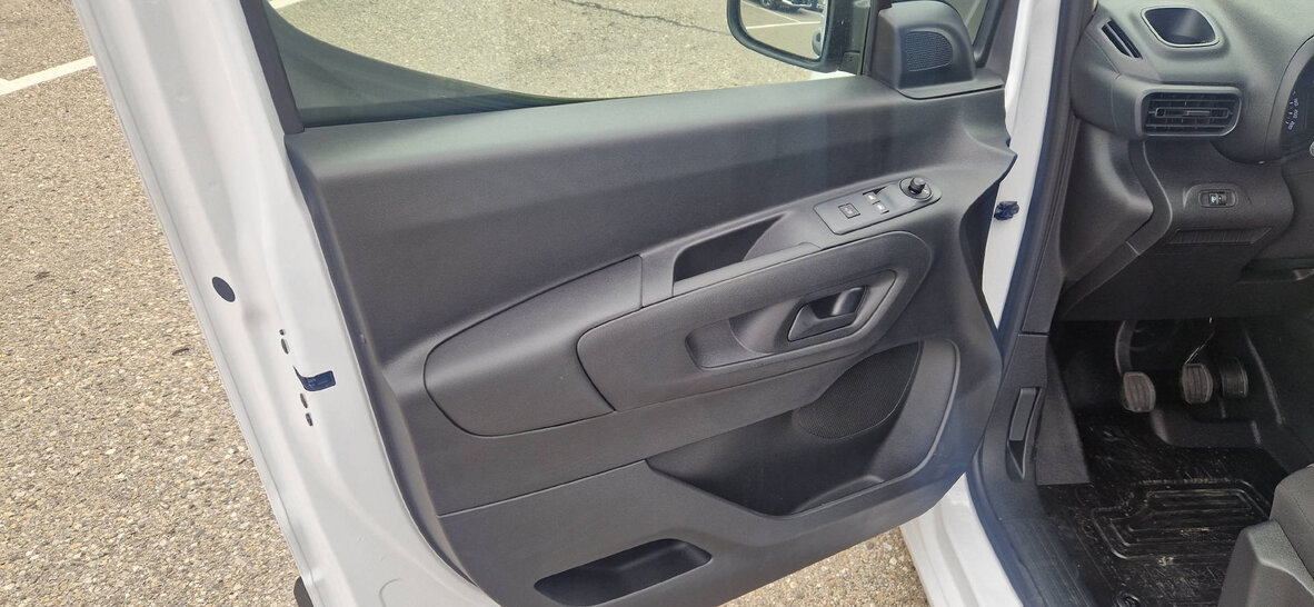 TOYOTA PROACE CITY Van L1 1.2 Profi, Benzin, Occasion / Gebraucht, Handschaltung - 4