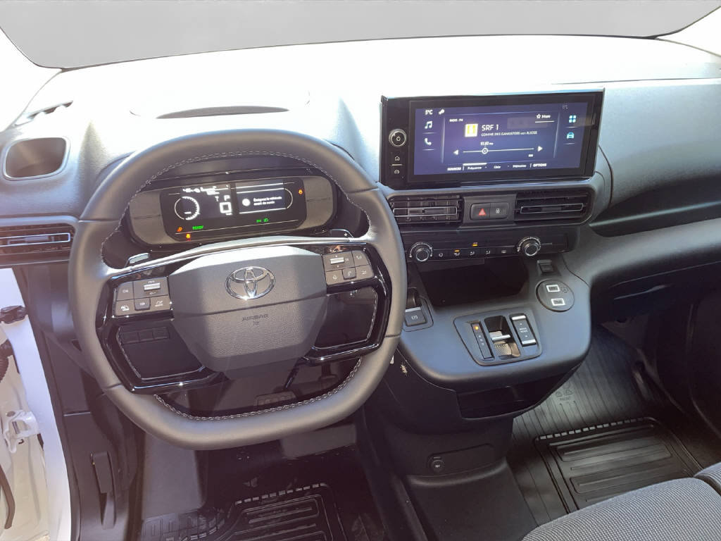 TOYOTA PROACE CITY Van L1 50KWh Activ 46969/117, Electric, Ex-demonstrator, Automatic - 6