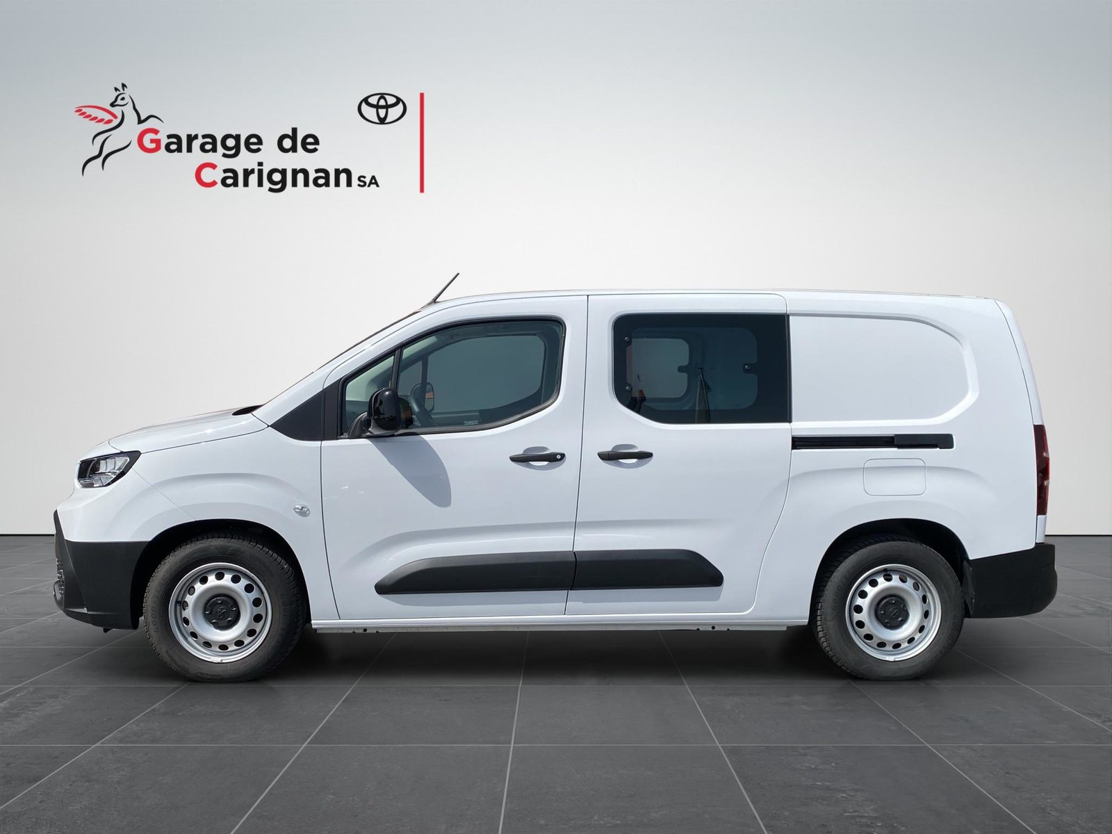 TOYOTA PROACE CITY Van L2 52KWh Active, Electric, New car, Automatic - 4