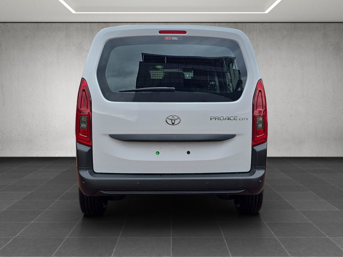 TOYOTA PROACE CITY Van L1 1.2 Active, Petrol, New car, Manual - 4