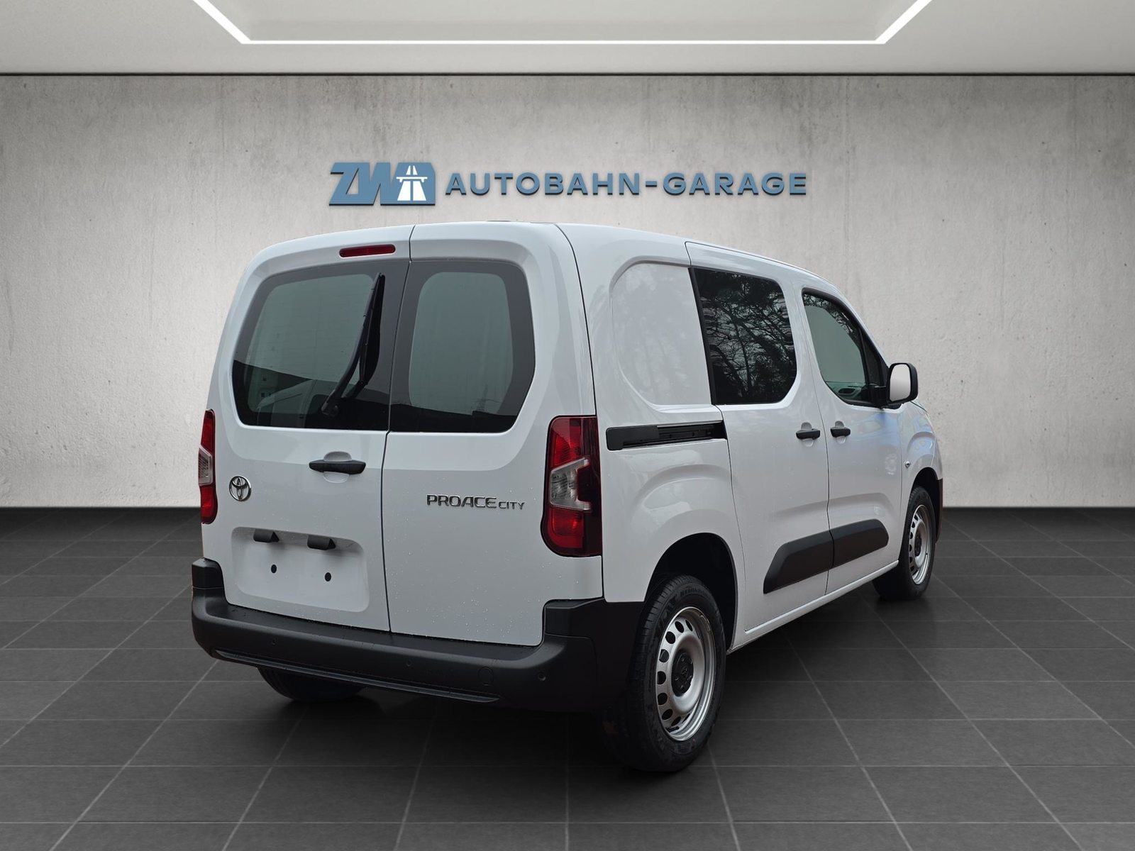 TOYOTA PROACE CITY Van L1 1.5 D Active, Diesel, New car, Automatic - 5