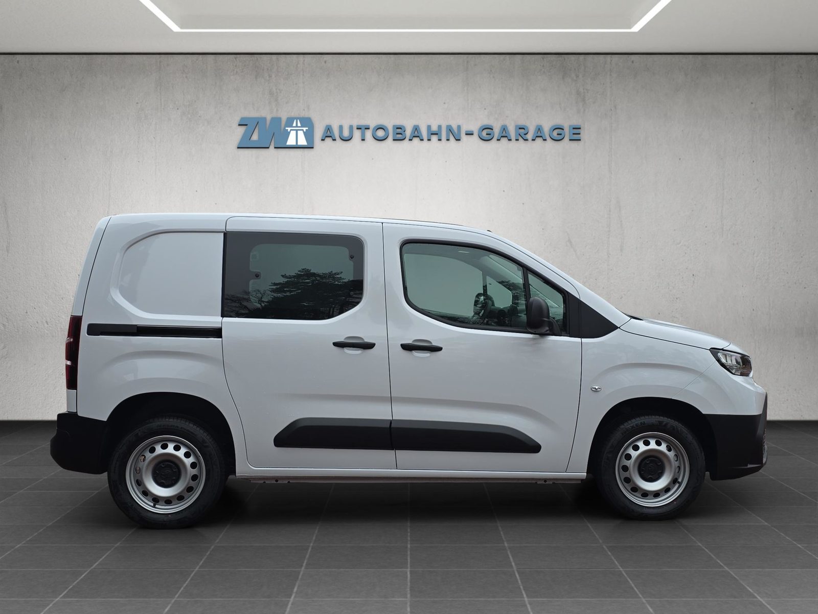 TOYOTA PROACE CITY Van L1 1.5 D Active, Diesel, New car, Automatic - 6