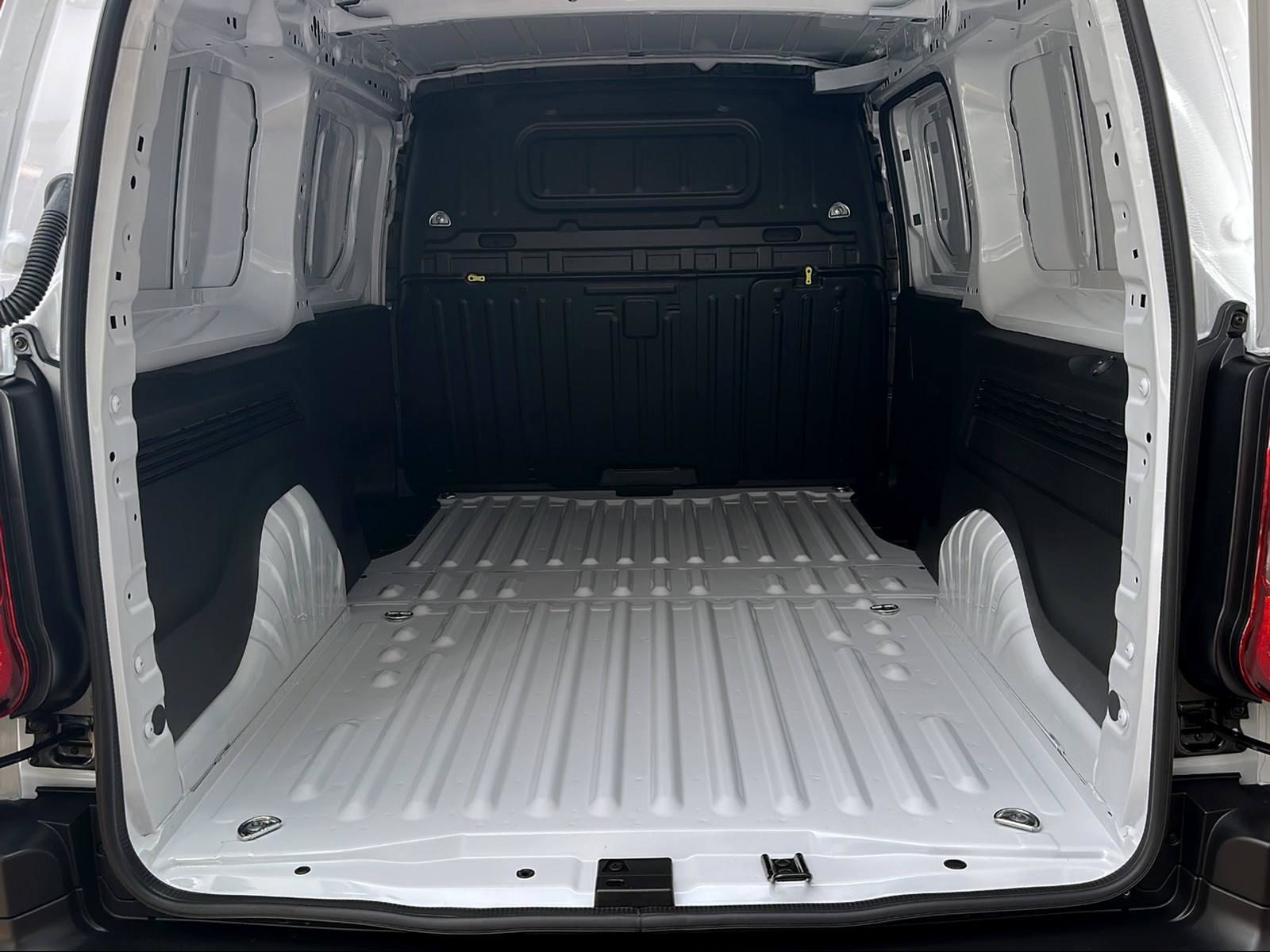 TOYOTA PROACE CITY Van L2 1.2 Advanced, Petrol, New car, Manual - 7