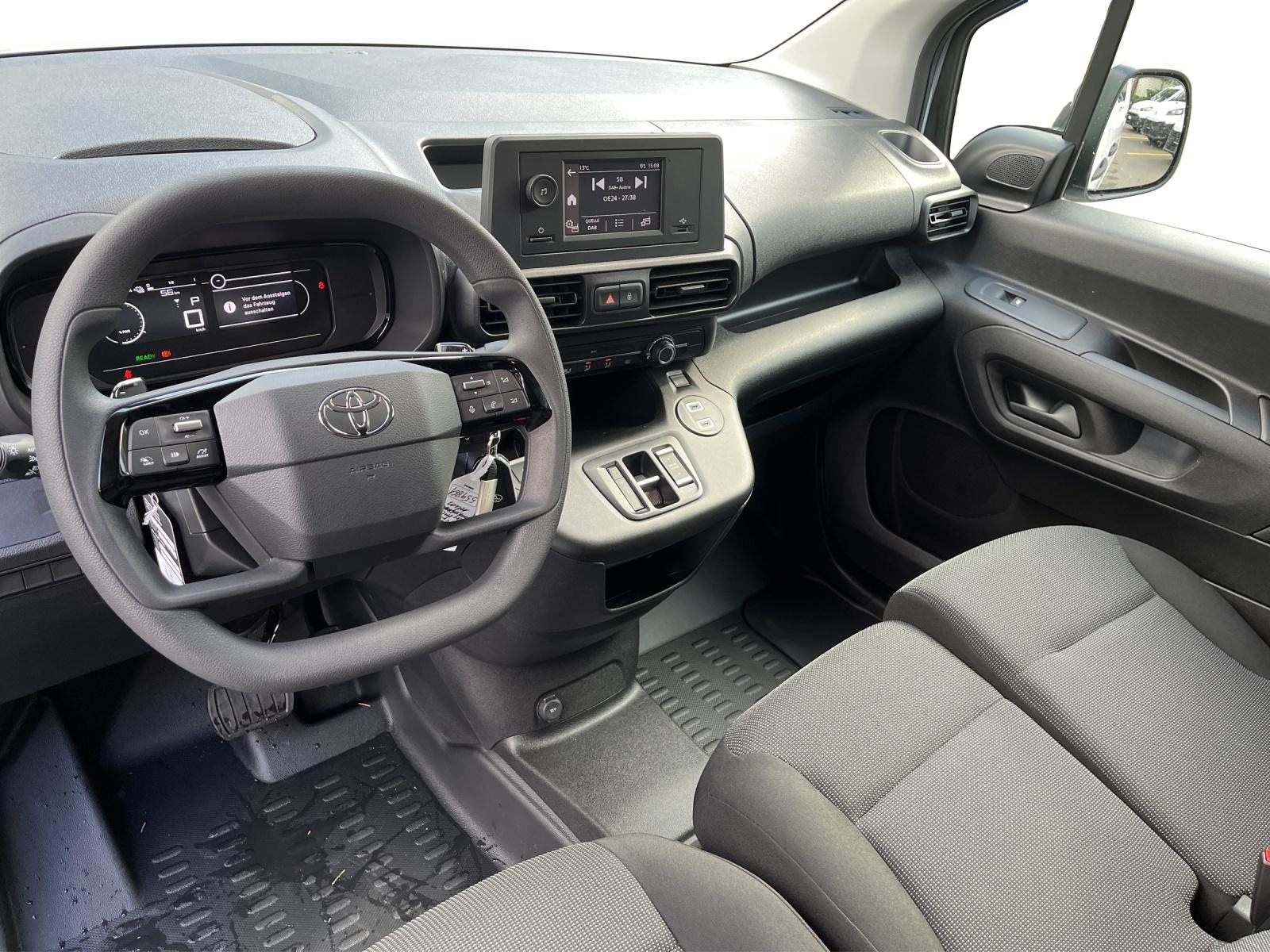 TOYOTA PROACE CITY Van L2 52KWh Active, Electric, New car, Automatic - 5