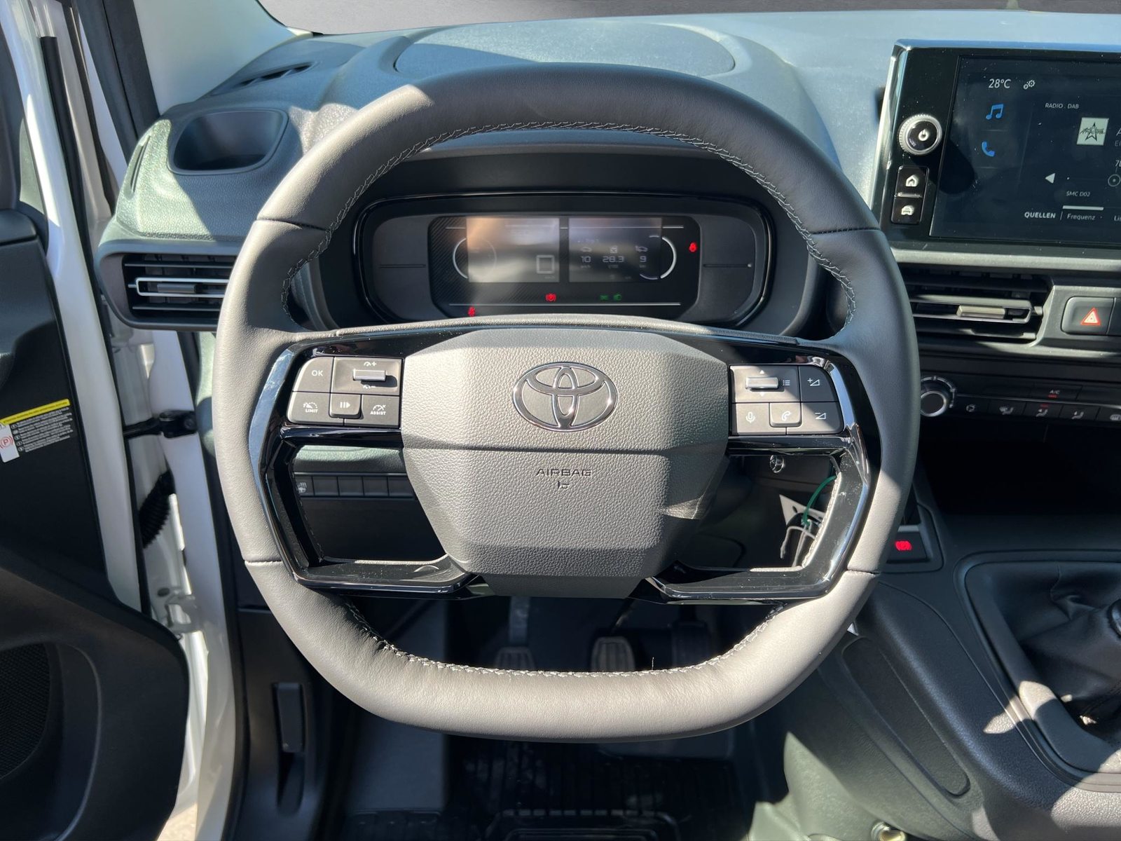 TOYOTA PROACE CITY Van L2 1.2 Active, Benzin, Neuwagen, Handschaltung - 4