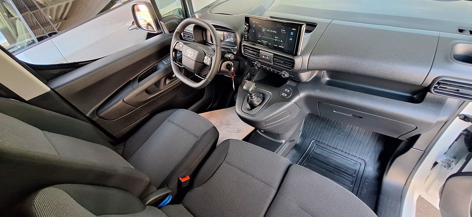 TOYOTA PROACE CITY Van L1 1.2 Active, Benzin, Neuwagen, Handschaltung - 6