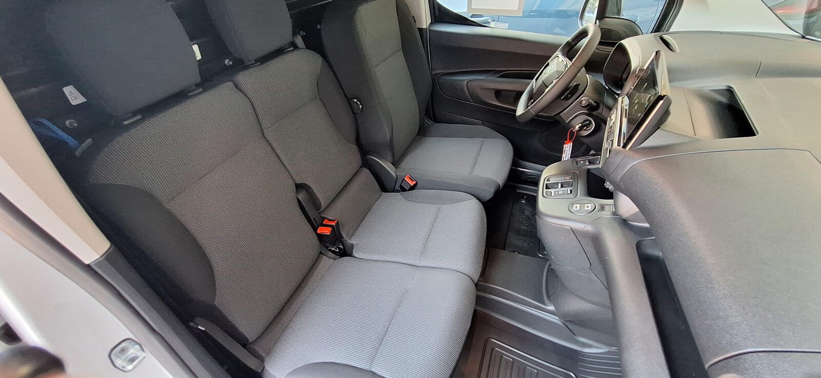 TOYOTA PROACE CITY Van L2 52KWh Active, Elektro, Neuwagen, Automatik - 7