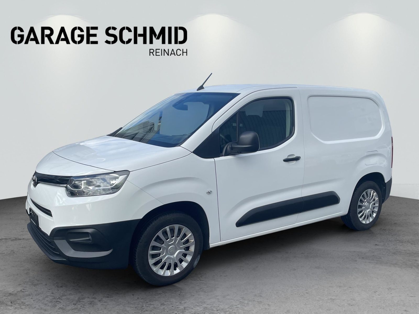 TOYOTA PROACE CITY Van L1 1.2 Active, Petrol, Second hand / Used, Manual - 3