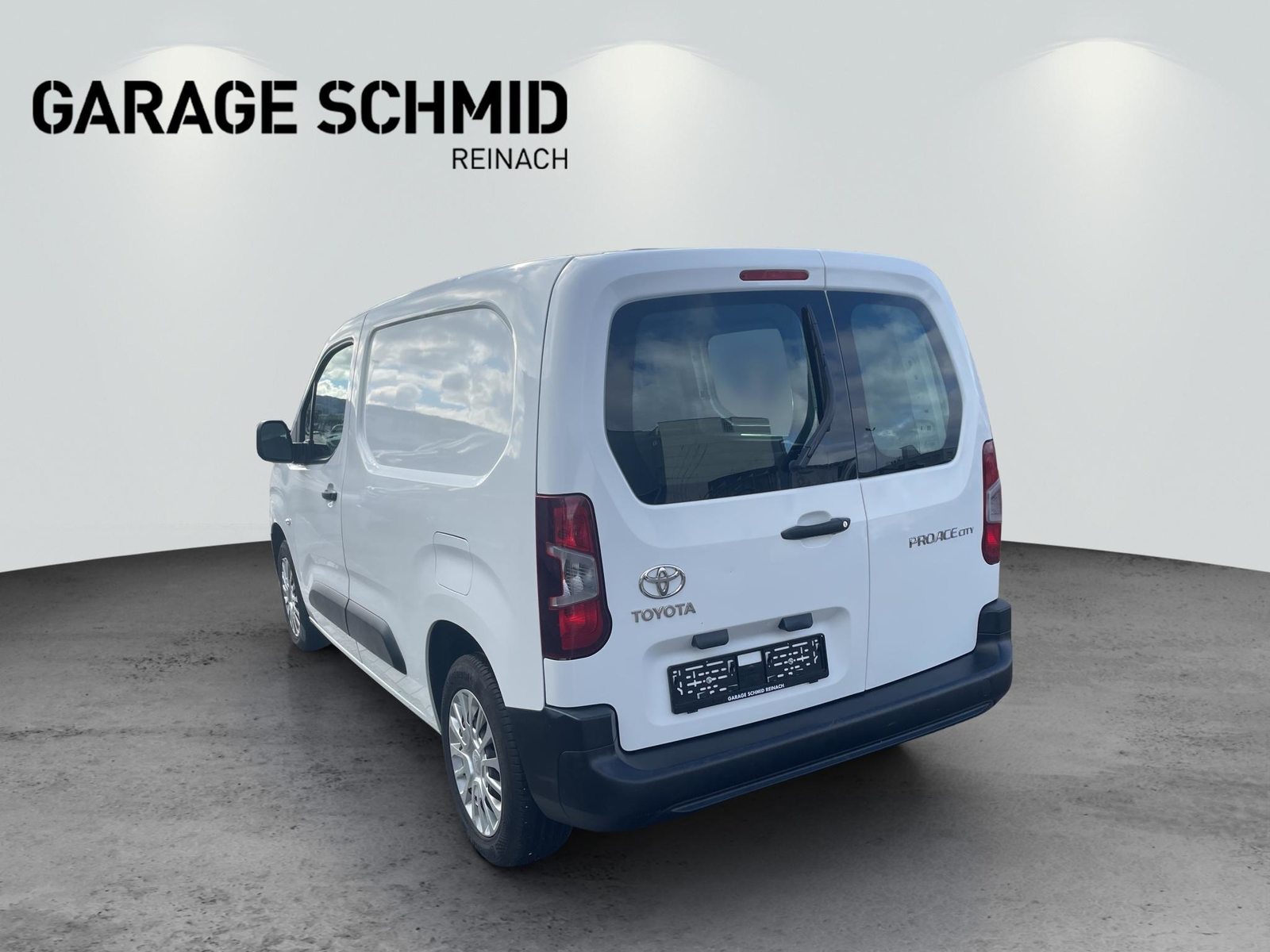 TOYOTA PROACE CITY Van L1 1.2 Active, Petrol, Second hand / Used, Manual - 5