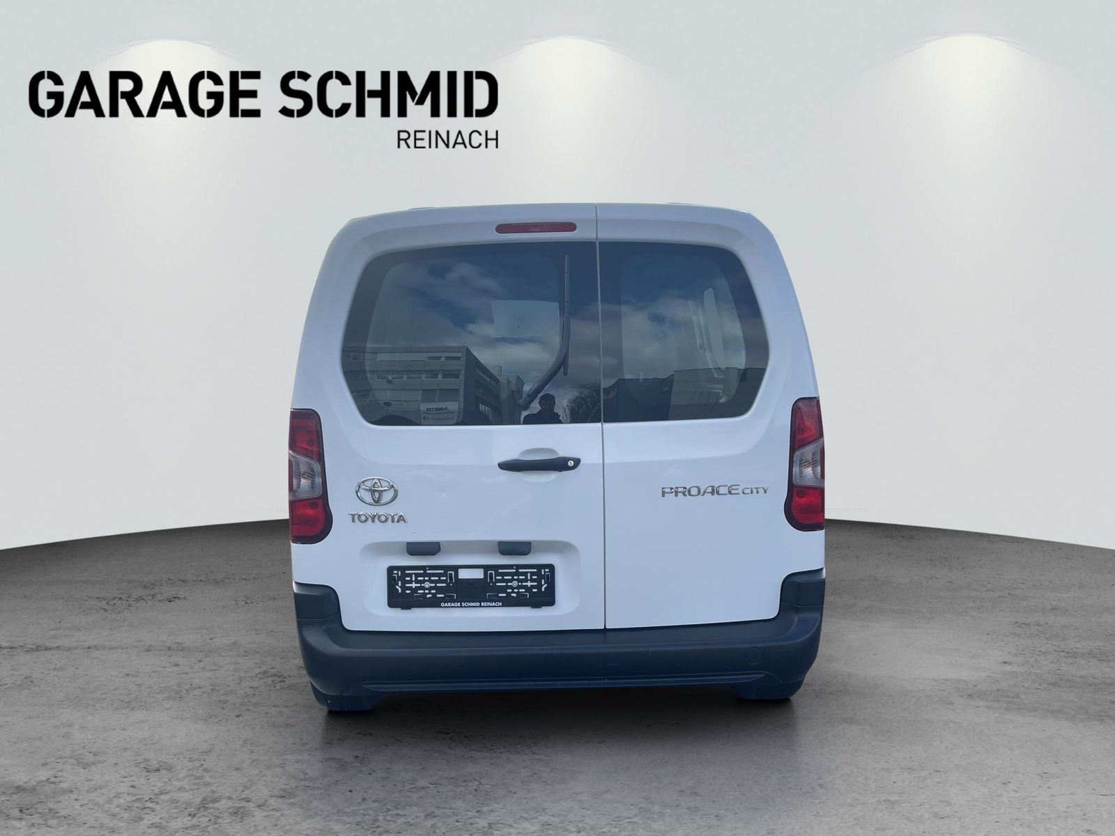 TOYOTA PROACE CITY Van L1 1.2 Active, Petrol, Second hand / Used, Manual - 6