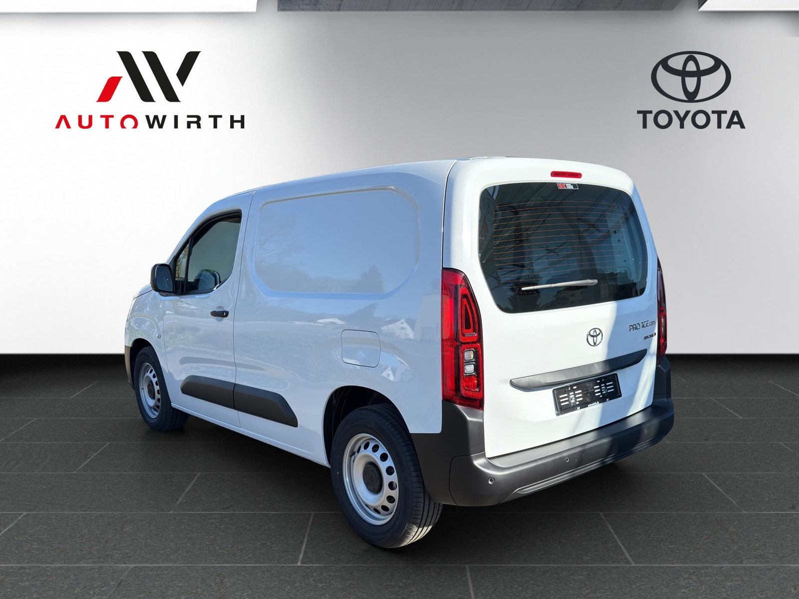 TOYOTA PROACE CITY Van L1 52KWh Active, Elektro, Vorführwagen, Automatik - 7