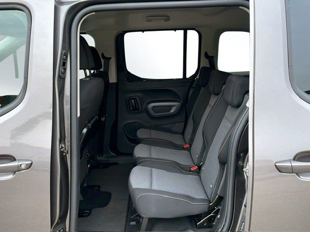 TOYOTA Proace City Verso 1.2 Combi Medium Automatik, Essence, Occasion / Utilisé, Automatique - 7