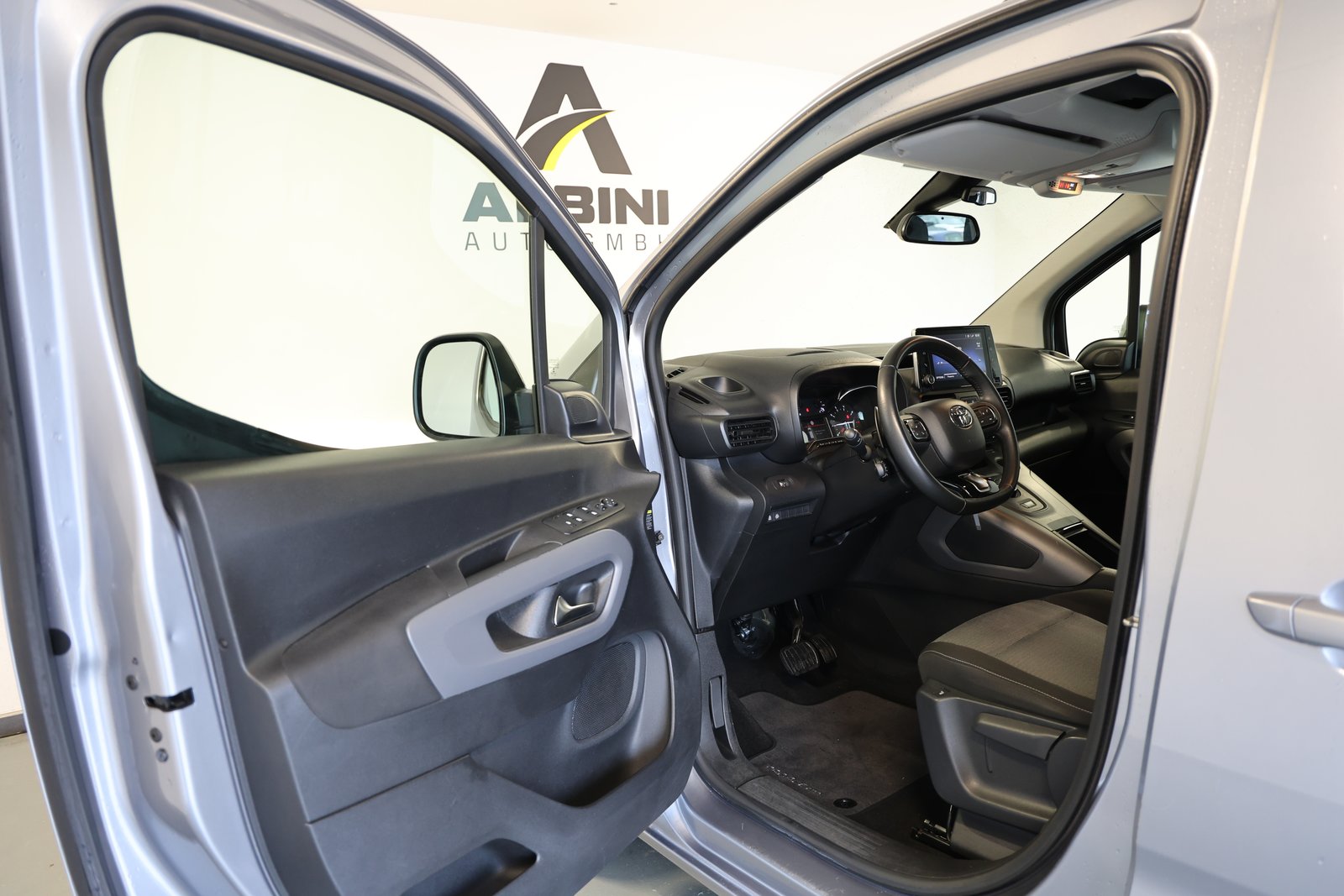TOYOTA Proace City Verso 1.2 Trend *ZAHNRIEMEN ersetzt* Medi, Benzin, Occasion / Gebraucht, Automatik - 5