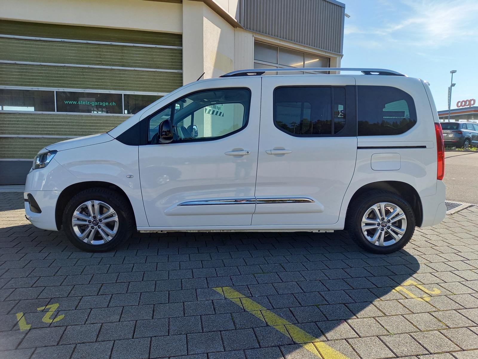 TOYOTA Proace City Verso L1 1.2 130 Trend, Benzin, Occasion / Gebraucht, Automatik - 3