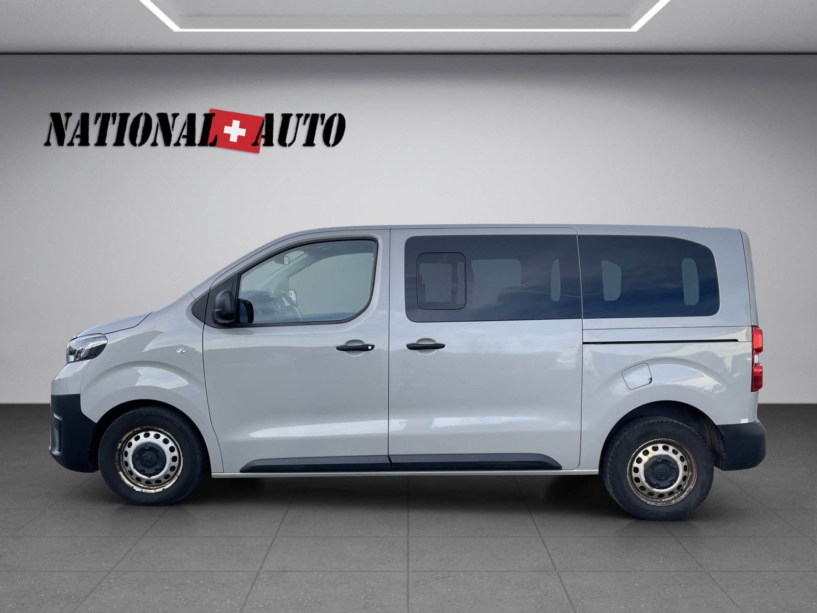 TOYOTA Proace 2.0D Combi L1 Medium 4x4, Diesel, Occasion / Utilisé, Manuelle - 2